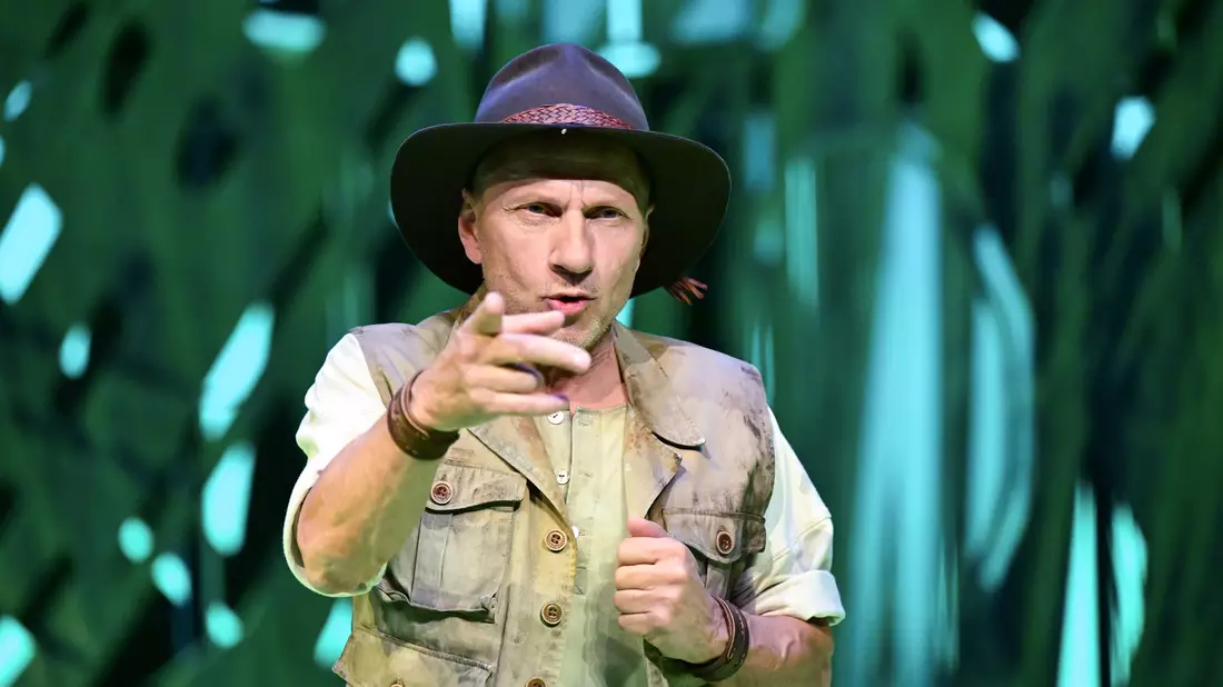Der Schauspieler und Tatort-Kommissar Richy Müller probt für eine Gastrolle im Musical Tarzan. - Bild: Bernd Weißbrod/dpa