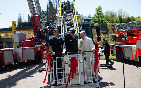 FW Weil der Stadt: Neue Drehleiter für die Feuerwehr Weil der Stadt - Foto: presseportal.de