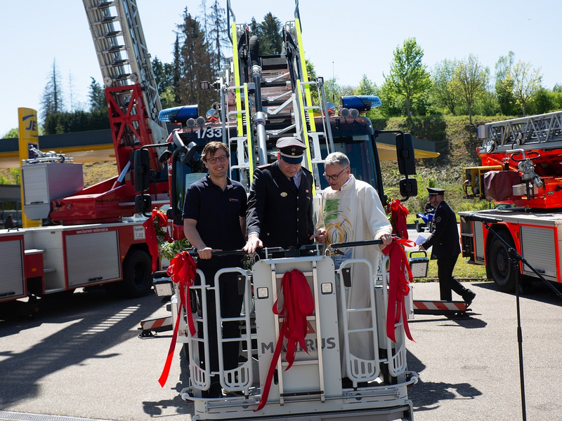FW Weil der Stadt: Neue Drehleiter für die Feuerwehr Weil der Stadt - Foto: presseportal.de