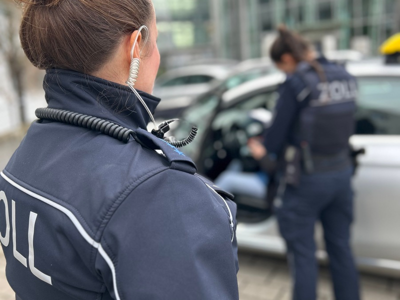 HZA-HN: Prüfaktion im Taxi- und Mietwagengewerbe / Finanzkontrolle Schwarzarbeit (FKS) stellt bei mehr als der Hälfte der kontrollierten Betriebe mögliche Unregelmäßigkeiten fest - Foto: presseportal.de