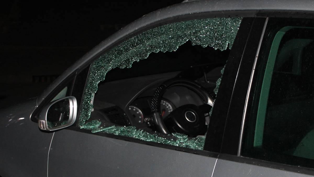 POL-MI: Weitere Diebstähle aus Autos beschäftigen Polizei - Foto: presseportal.de
