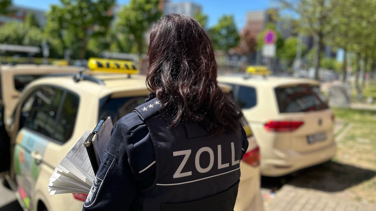 HZA-HST: Zoll kontrolliert Taxi- und Mietwagengewerbe in Mecklenburg-Vorpommern ./. Finanzkontrolle Schwarzarbeit stellt Unregelmäßigkeiten fest - Foto: presseportal.de