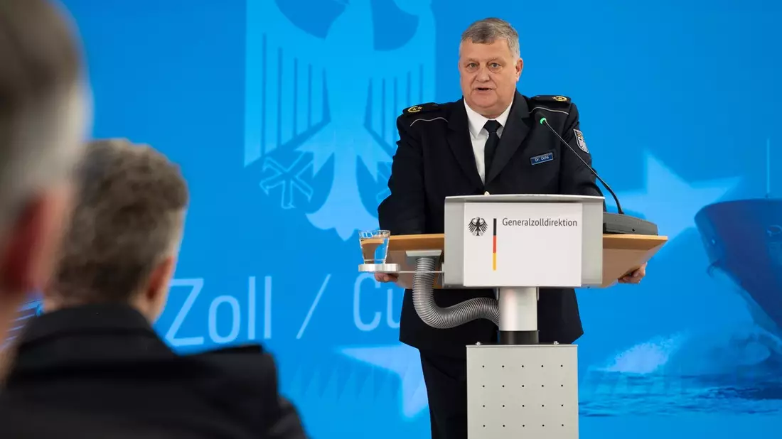 GZD: Dr. Jörg Ochs als neuer Direktionspräsident der Generalzolldirektion und Chief Digital Customs Officer eingeführt - Bild: presseportal.de
