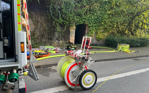 FW-BN: Rauchentwicklung aus einer stillgelegten Bunkeranlage - Folge war ein Zeit- und materialintensiver Feuerwehreinsatz - Foto: presseportal.de