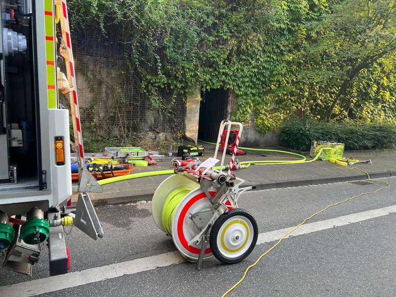 FW-BN: Rauchentwicklung aus einer stillgelegten Bunkeranlage - Folge war ein Zeit- und materialintensiver Feuerwehreinsatz - Foto: presseportal.de