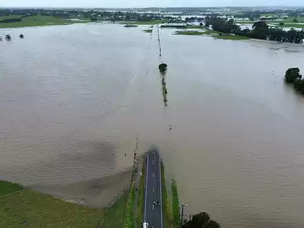 Meteorologen sagten für die nächsten Tage weitere Niederschläge voraus. - Foto: Supplied/NSW SES/dpa