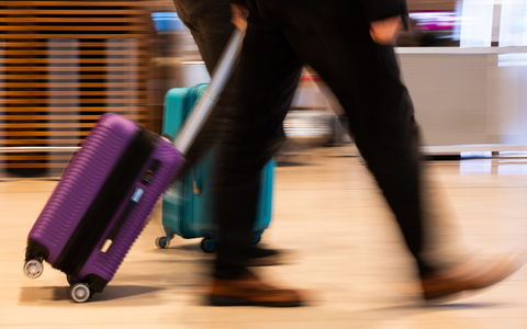 Konkret richtet sich die Beschwerde gegen sieben Fluggesellschaften. (Foto Illustration) - Foto: Christophe Gateau/dpa