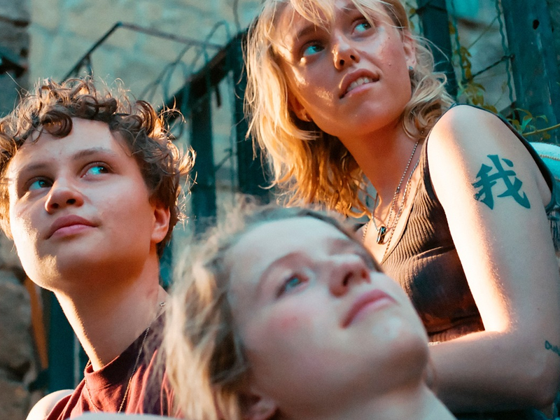 ARD Debüt im Juni: Dead Girls Dancing - ein poetischer Roadtrip ins Ungewisse | Ab 28. Mai 2025 in der ARD Mediathek und am Sonntag, 1. Juni 2025, um 00:05 Uhr im Ersten - Foto: presseportal.de