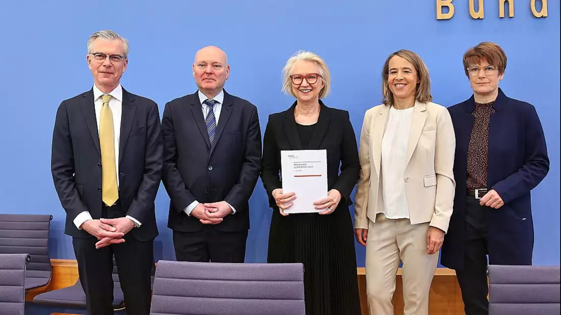 Vorstellung des Frühjahrsgutachten 2025 der Wirtschaftsweisen am 21.05.2025 - Bild: über dts Nachrichtenagentur