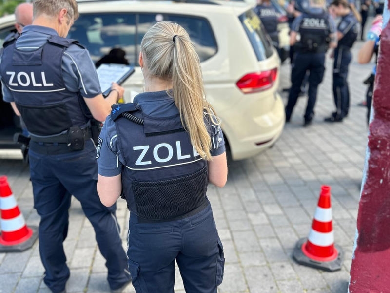 HZA-GI: Hauptzollamt Gießen nimmt Taxi- und Mietwagengewerbe unter die Lupe - mehrere Verstöße festgestellt - Foto: presseportal.de