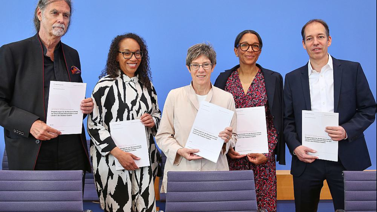 Vorstellung des Abschlussberichtes der Kommission 