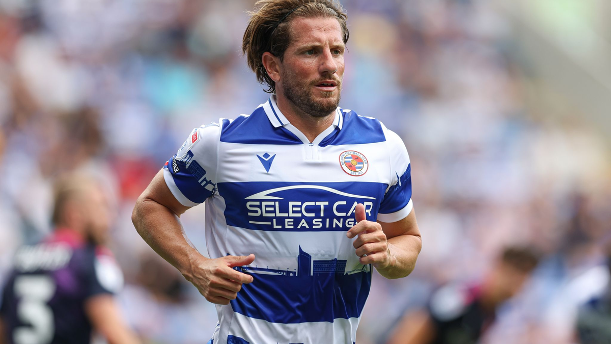 Sam Hutchinson erlitt einen Herzinfarkt - während des Spiels. - Foto: Kieran Cleeves/PA Wire/dpa