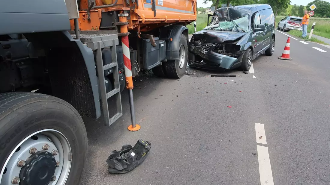 POL-DEL: Landkreis Oldenburg: Verkehrsunfall mit einer verletzten Person in Ganderkesee-Almsloh - Bild: presseportal.de