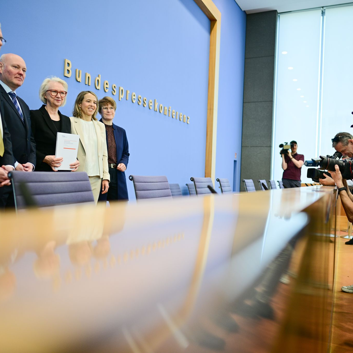 Auch 2026 ist nicht mit kräftigem Wirtschaftswachstum zu rechnen. - Foto: Sebastian Christoph Gollnow/dpa