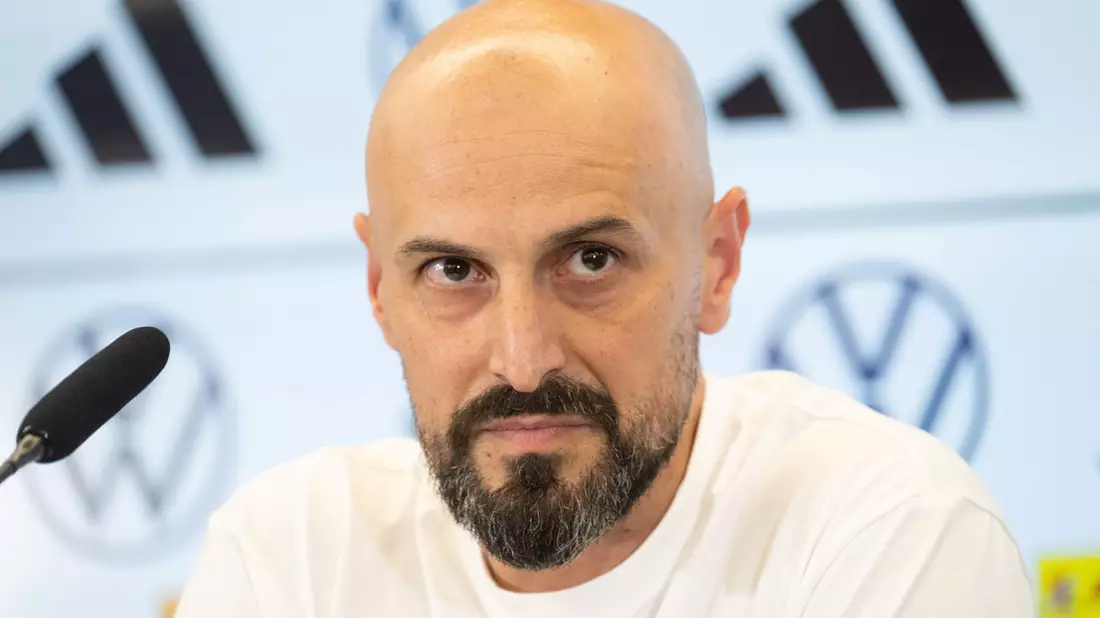 Antonio Di Salvo freut sich auf die U21-EM. - Bild: Boris Roessler/dpa