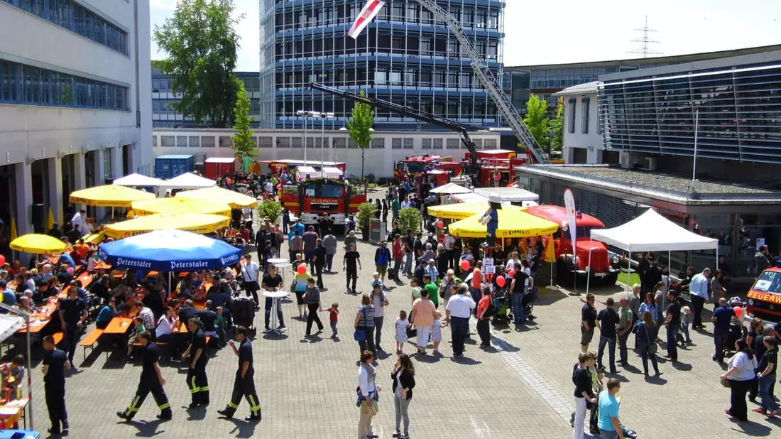 FW-OG: Genau 11 Jahre später - Tag der offenen Tore in Offenburg - Bild: presseportal.de