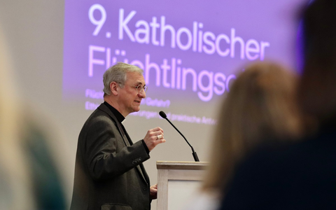 Neunter Katholischer Flüchtlingsgipfel diskutiert Gefahren für den Flüchtlingsschutz - Foto: presseportal.de Neunter Katholischer Flüchtlingsgipfel diskutiert Gefahren für den Flüchtlingsschutz - Foto: presseportal.de