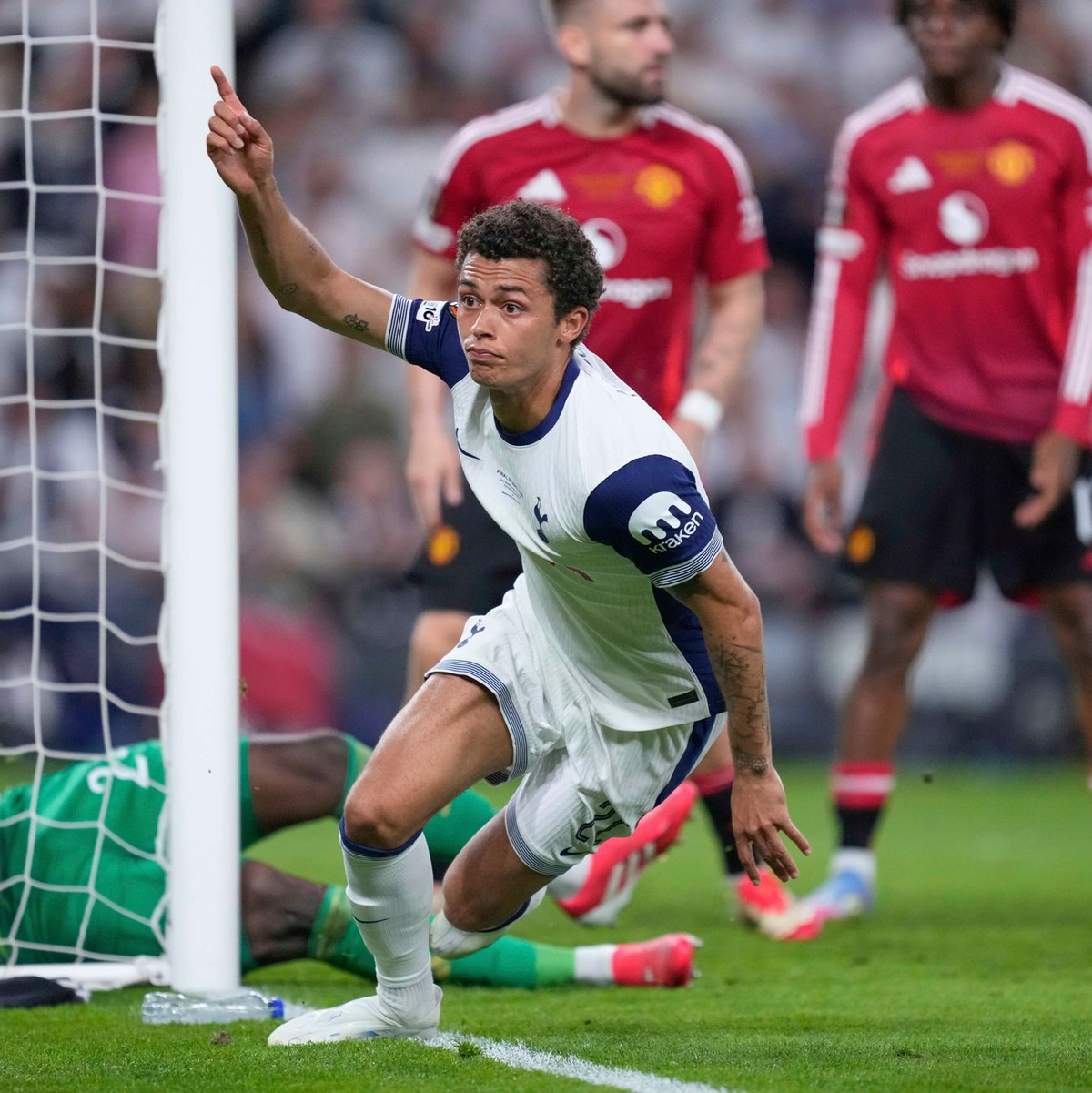 Es war ein hart umkämpftes Europa-League-Finale. - Foto: Jose Breton/AP/dpa