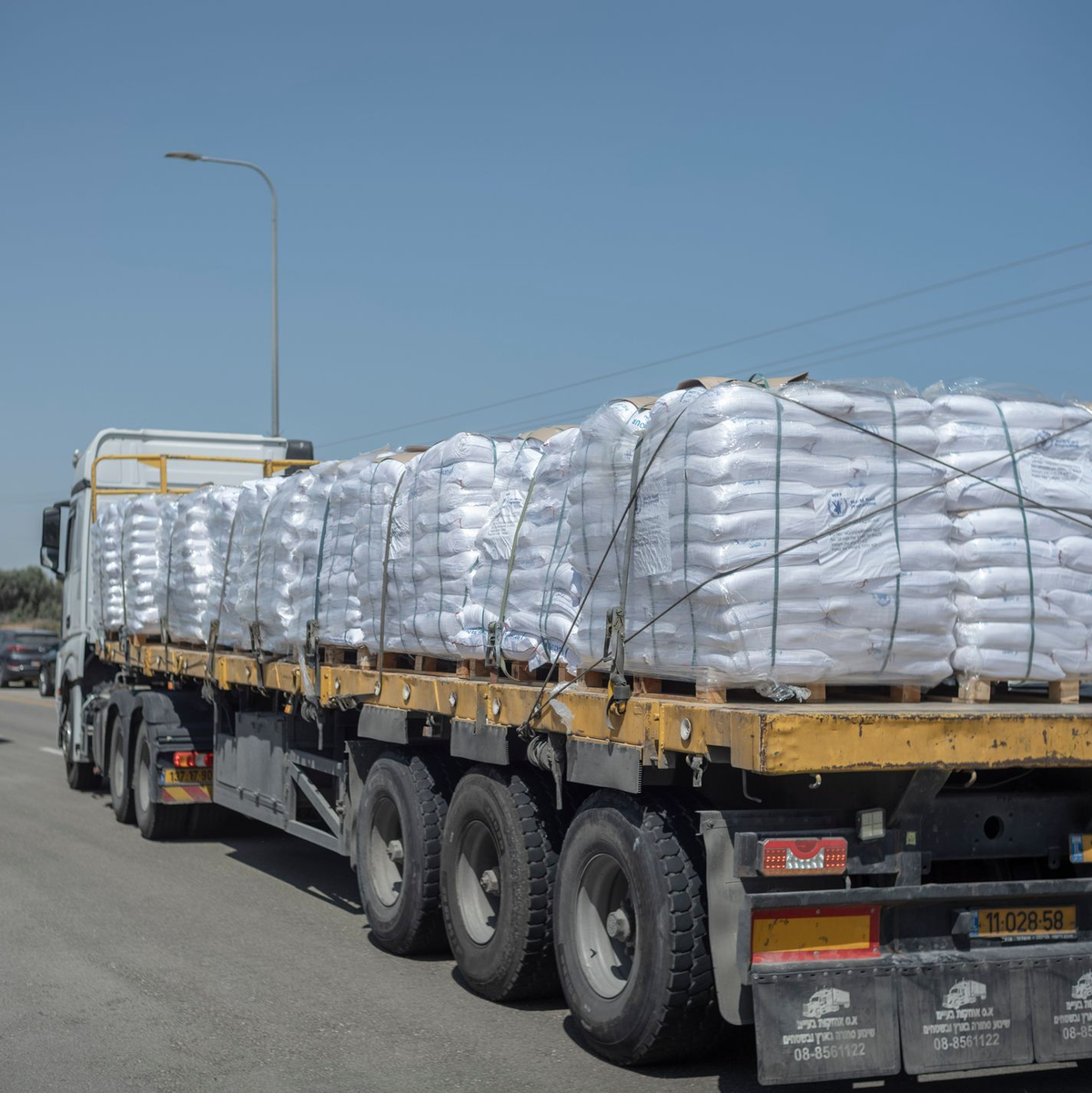 Anfang der Woche hatte OCHA berichtet, dass israelische Behörden seit Beginn des Krieges im Oktober 2023 insgesamt 45 Prozent der angemeldeten Hilfskonvois entweder nicht genehmigt oder im Laufe der Mission behindert hätten. (Archivbild) - Foto: ILIA YEFIMOVICH/dpa