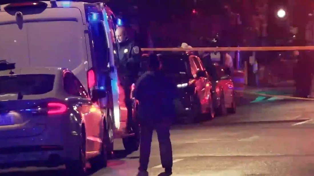 Nach Polizeiangaben skandierte der mutmaßliche Täter nach der Festnahme einen propalästinensischen Slogan. - Bild: Uncredited/WJLA/AP/dpa