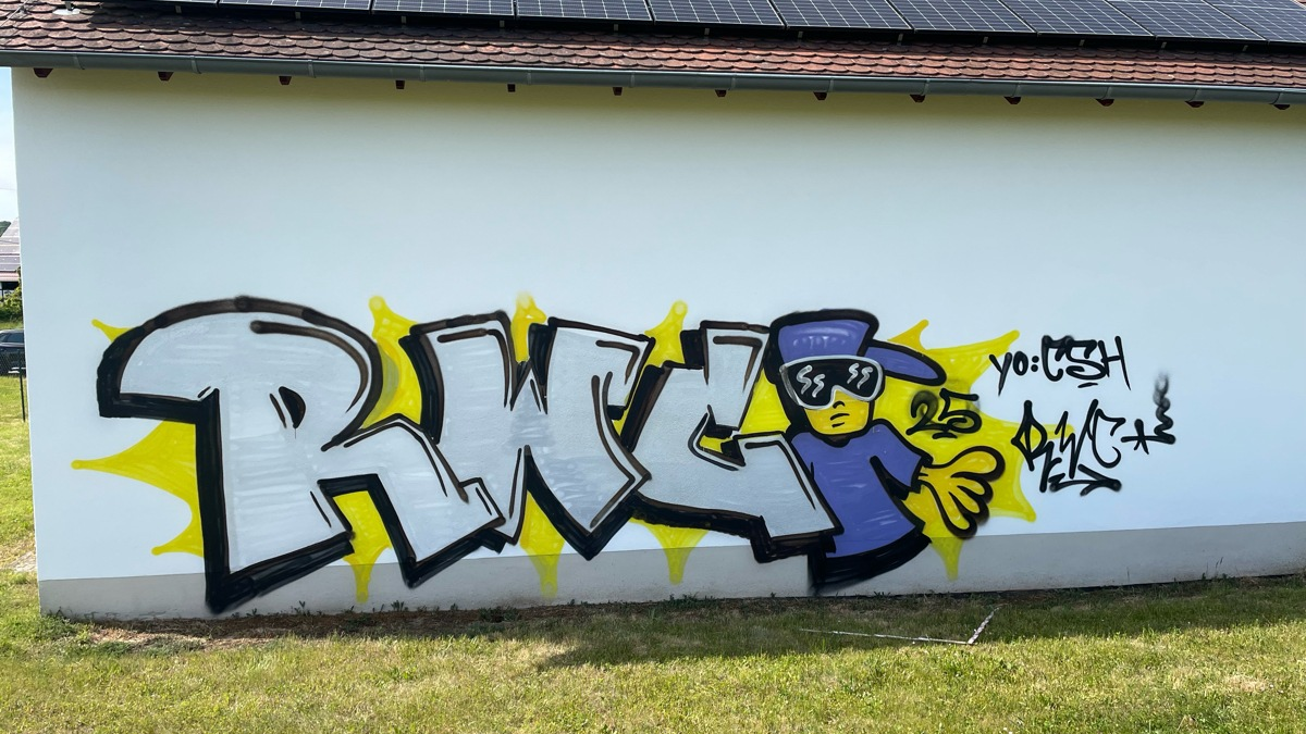 LPI-J: Großflächig beschmiert - Foto: presseportal.de