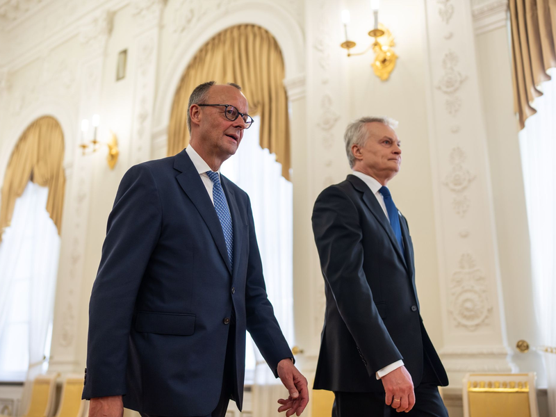 Merz sagt, die Sicherheit der baltischen Verbündeten sei auch Deutschlands Sicherheit. - Foto: Michael Kappeler/dpa