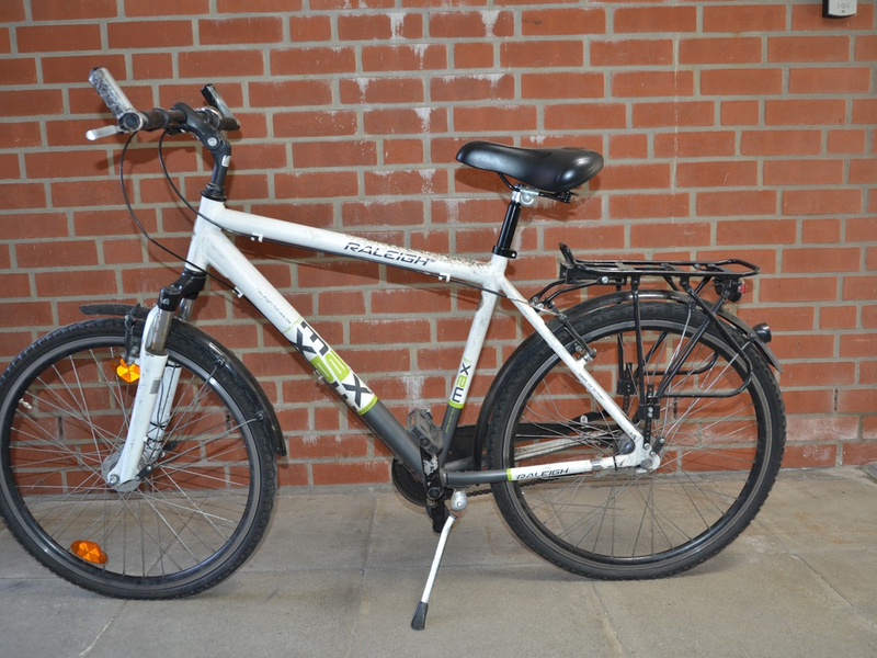 POL-HK: Soltau: Fahrradeigentümer gesucht (Foto); Walsrode: Unfall; Hodenhagen: Diebstahl; Munster: Zigarettendiebstahl; Soltau: E-Scooter kontrolliert - Foto: presseportal.de