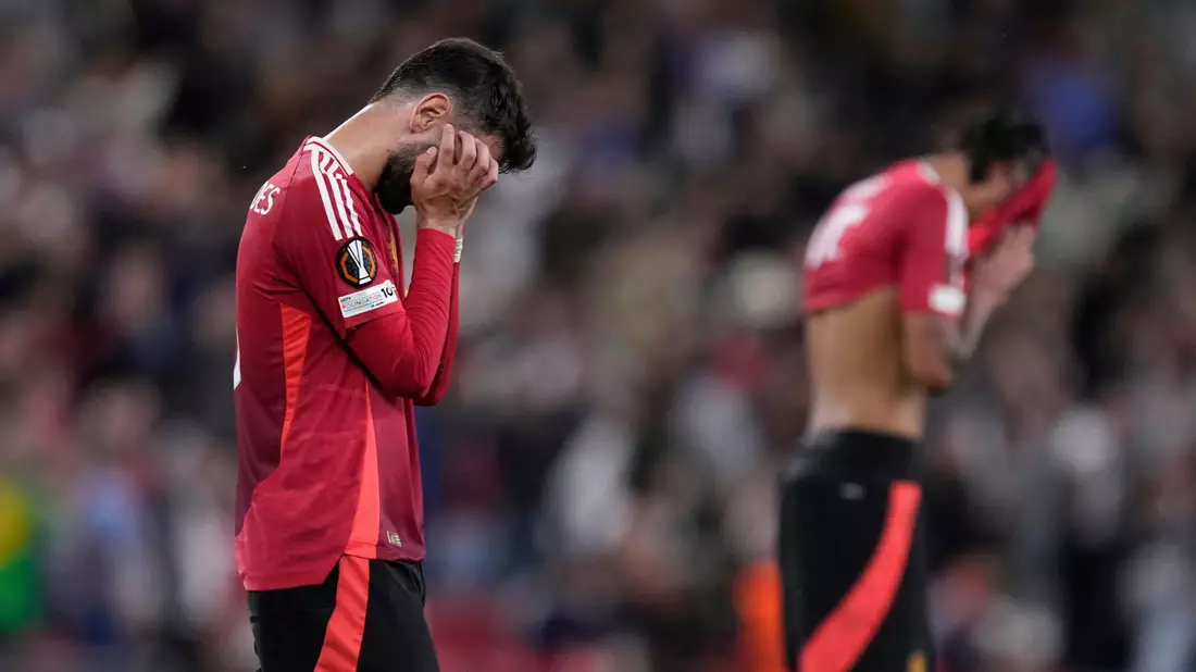 Enttäuschung bei Manchester United - der Club steht vor einem Scherbenhaufen. - Bild: Bernat Armangue/AP/dpa