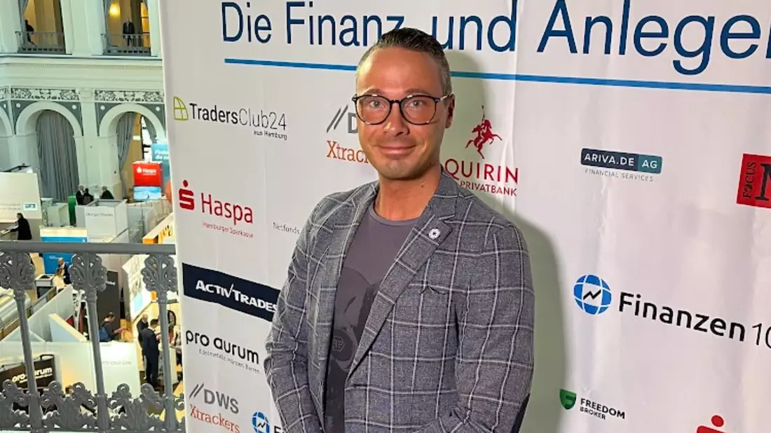 Ben. Sla. Spormann - Unternehmer, Investor, Visionär: Wie der Damask Coach Menschen, Märkte und Mentalitäten verändert - Bild: presseportal.de