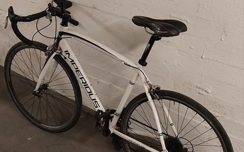 POL-HL: LĂŒbeck - St. Gertrud / Sichergestelltes Rennrad - EigentĂŒmer gesucht - Foto: presseportal.de POL-HL: LĂŒbeck - St. Gertrud / Sichergestelltes Rennrad - EigentĂŒmer gesucht - Foto: presseportal.de