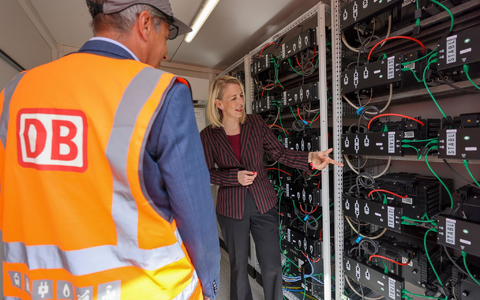 Im ICE-Werk Leipzig werde Züge gewartet.  - Foto: Jan Woitas/dpa