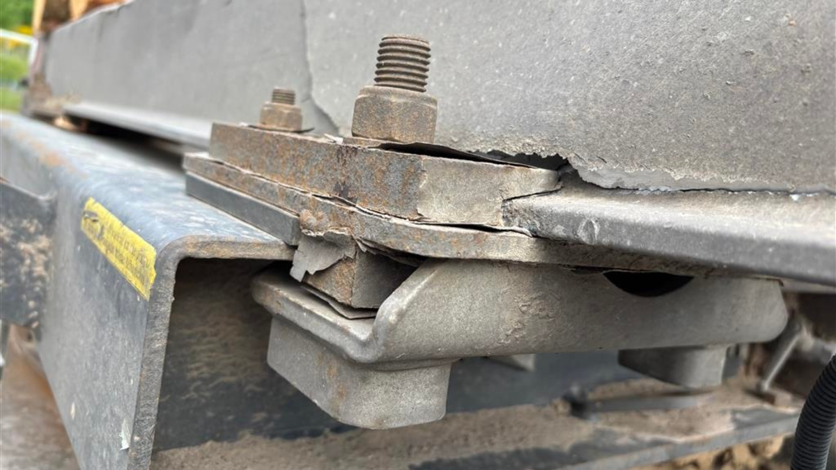 POL-PPTR: Zu lang, zu schwer, gravierender Mangel und eine Liste an Verstößen bei Lenkzeiten - Foto: presseportal.de