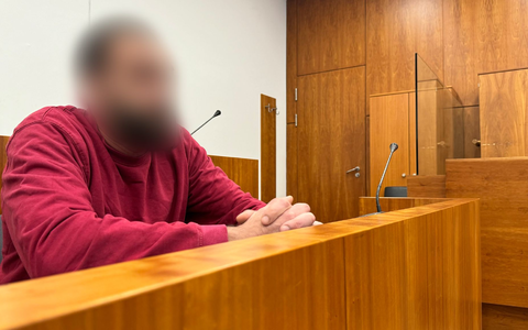 Das Gericht sah es als erwiesen an, dass der 29-Jährige seinen Mitbewohner aus Eifersucht mit zwei Axthieben heimtückisch ermordete, als dieser schlief.  - Foto: Maurice Dirker/dpa