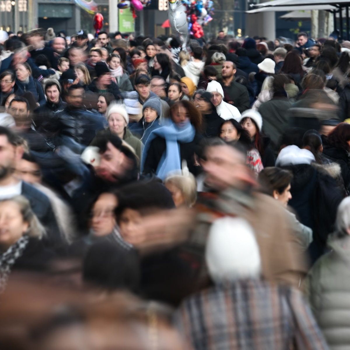 Steigende Ausgaben der Verbraucher stützen die deutsche Wirtschaft. (Archivbild) - Foto: Arne Dedert/dpa