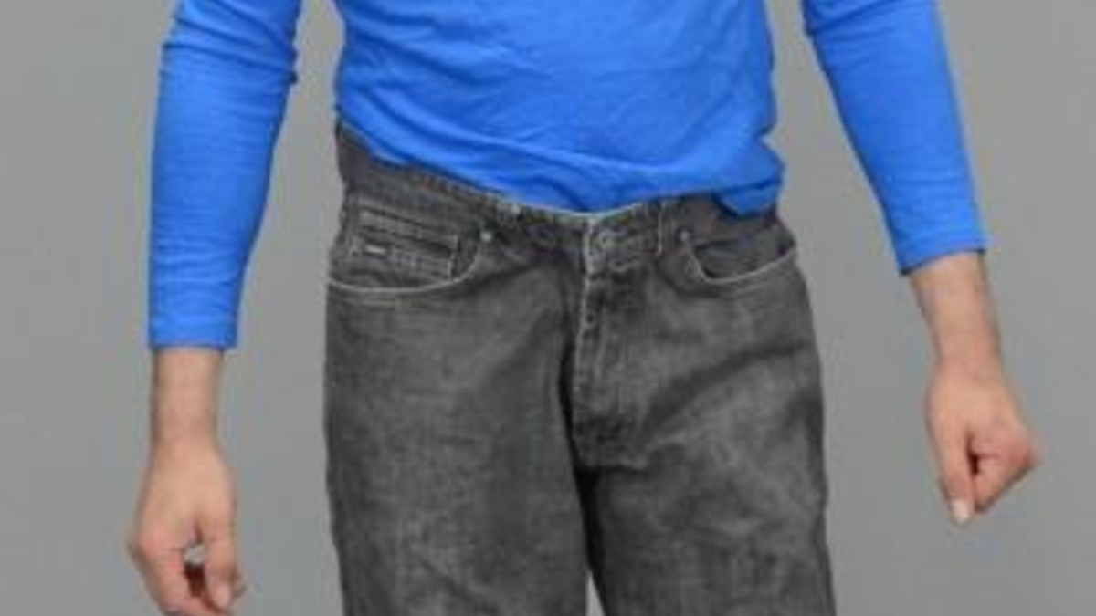 POL-HL: HL_RZ / Öffentlichkeitsfahndung: Tatverdächtiger wegen des Verdachts des Wohnungseinbruchsdiebstahls gesucht - Foto: presseportal.de