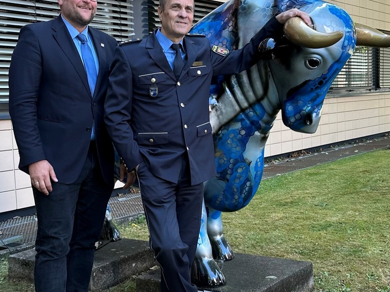 POL-PDPS: Neuer Stier in Pirmasens - Foto: presseportal.de