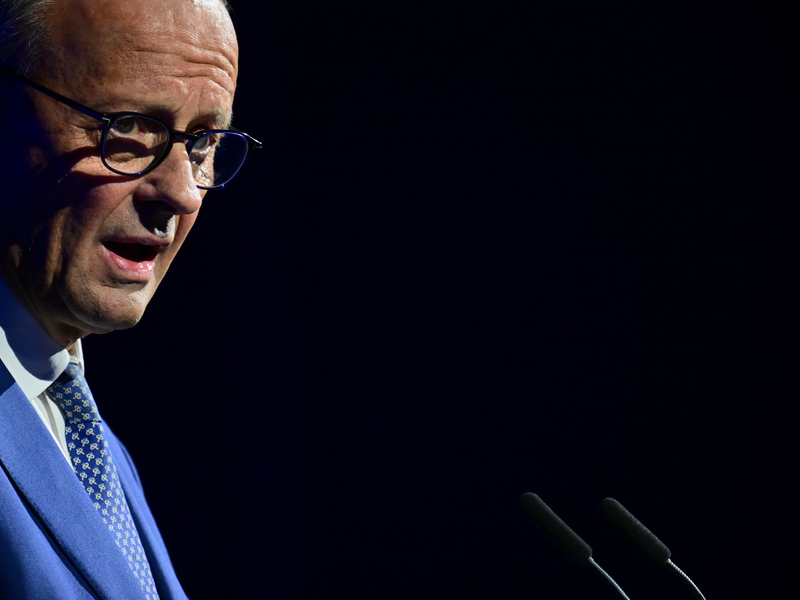 Hat Bundeskanzler Merz weniger Vertrauen in Frauen? «Davon gehe ich nicht aus», sagt sein Sprecher. (Archivbild) - Foto: Sebastian Christoph Gollnow/dpa