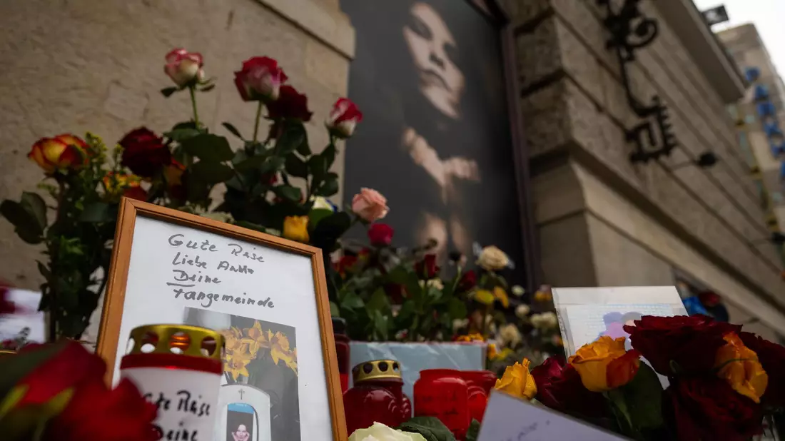 Im Berliner Stadtteil Charlottenburg wurde ein Gedenkort eingerichtet. (Archivbild) - Bild: Christophe Gateau/dpa