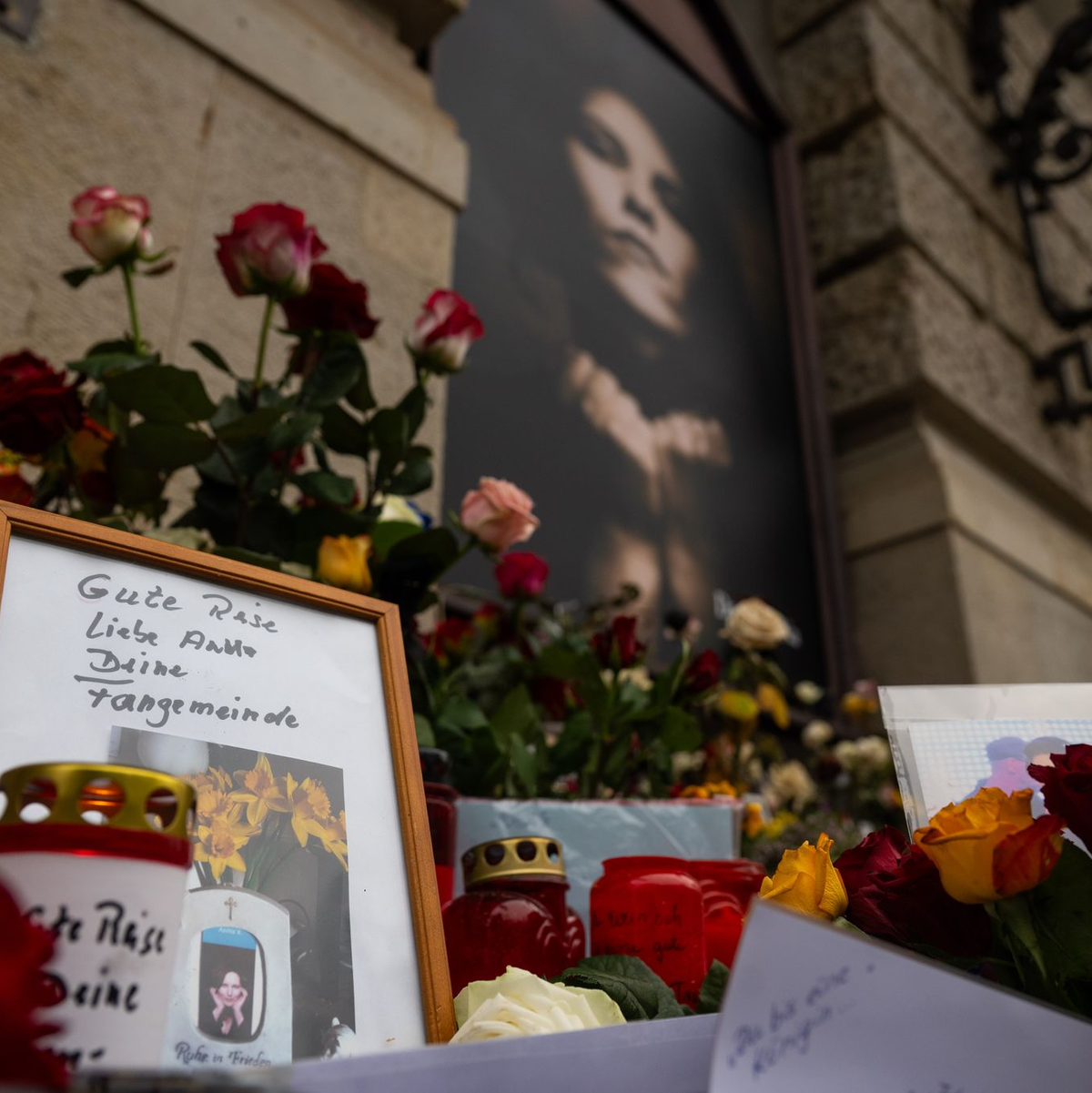 Im Berliner Stadtteil Charlottenburg wurde ein Gedenkort eingerichtet. (Archivbild) - Foto: Christophe Gateau/dpa