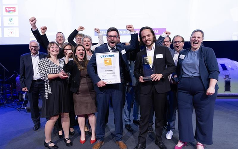 Auszeichnung fĂŒr exzellente Leistungen: EDEKA fĂŒhrt zwei SupermĂ€rkte des Jahres 2025 - Foto: presseportal.de Auszeichnung fĂŒr exzellente Leistungen: EDEKA fĂŒhrt zwei SupermĂ€rkte des Jahres 2025 - Foto: presseportal.de