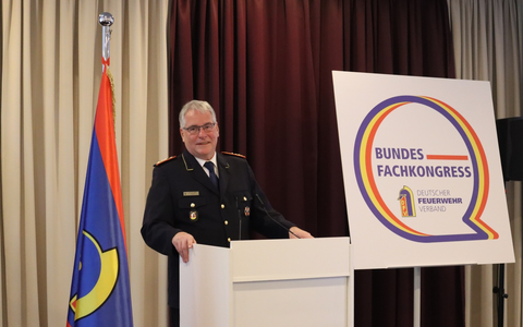 Bundesfachkongress bot Bausteine für Feuerwehralltag / DFV-Fortbildung: Wertvoller Einblick in Fachthemen und Impuls aus der Wirtschaft - Foto: presseportal.de Bundesfachkongress bot Bausteine für Feuerwehralltag / DFV-Fortbildung: Wertvoller Einblick in Fachthemen und Impuls aus der Wirtschaft - Foto: presseportal.de