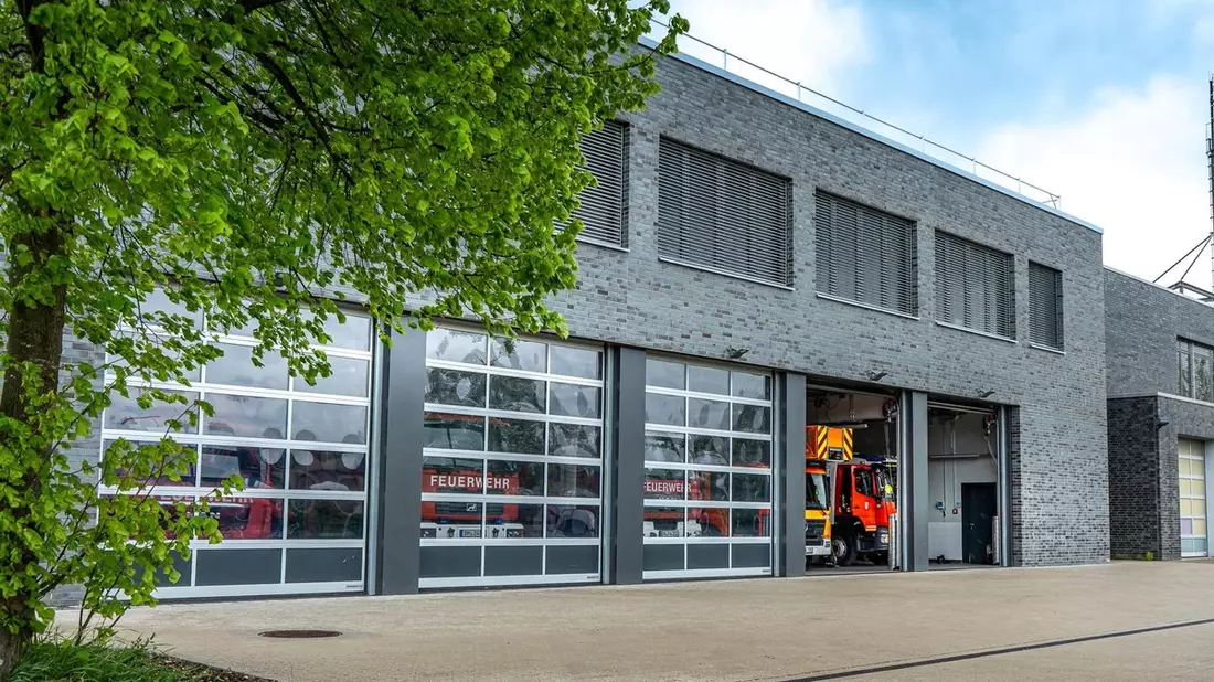 FW Bergheim: Erweiterung der Feuer- und Rettungswache Bergheim erfolgreich abgeschlossen Investition in die Zukunft der Feuerwehr - Bild: presseportal.de