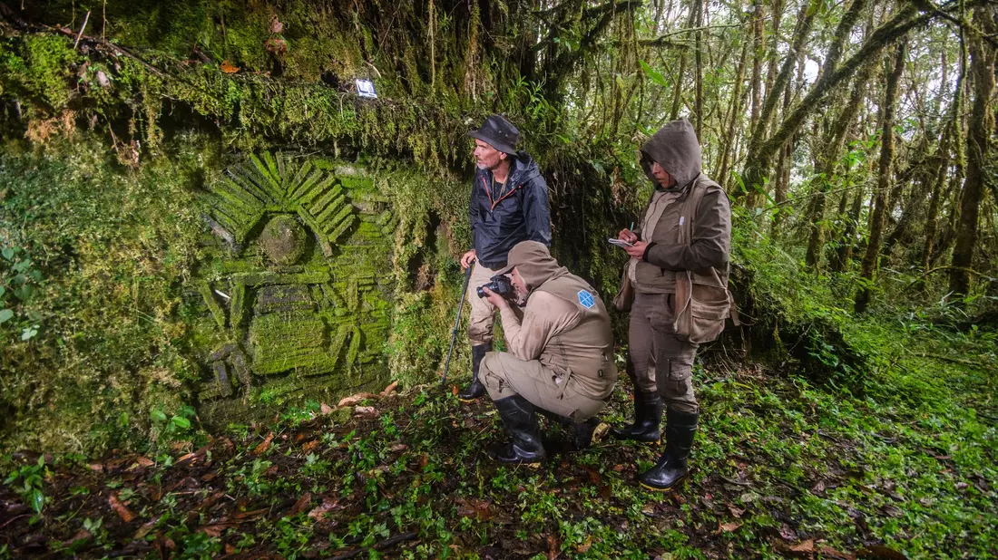 Die Chachapoya verzierten die Häuser mit Mosaiken. - Bild: Heinz Plenge Pardo/World Monuments Fund/dpa