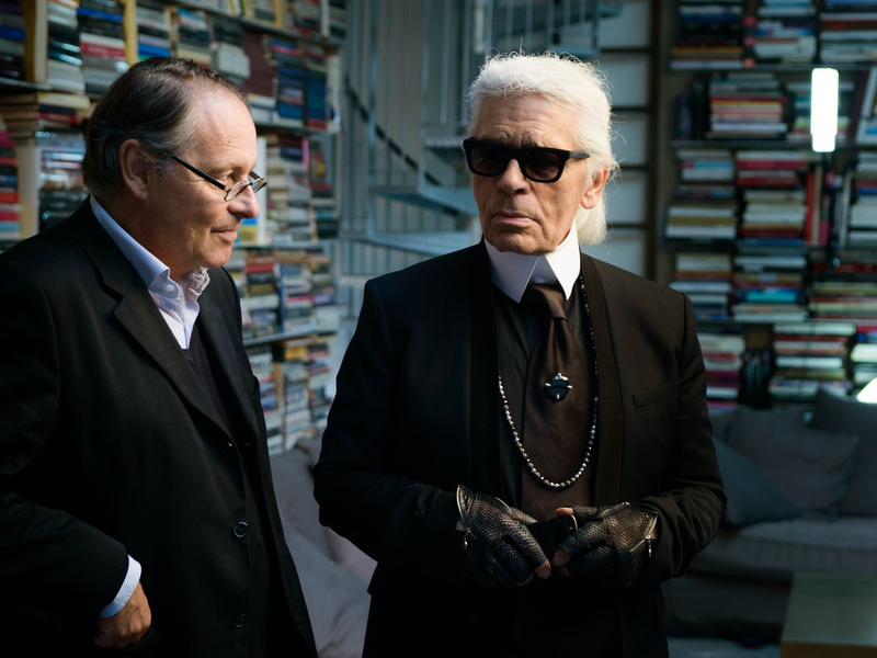 Designer Karl Lagerfeld im Gespräch mit dem Filmemacher Gero von Boehm (links). - Foto: Till Vielrose/ZDF/3sat/dpa