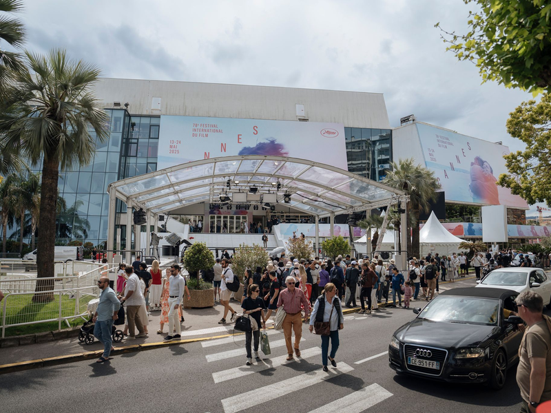 Die Stadt Cannes und die umliegenden Gebiete waren stundenlang von einem Stromausfall betroffen. (Archivbild) - Foto: Lewis Joly/AP/dpa