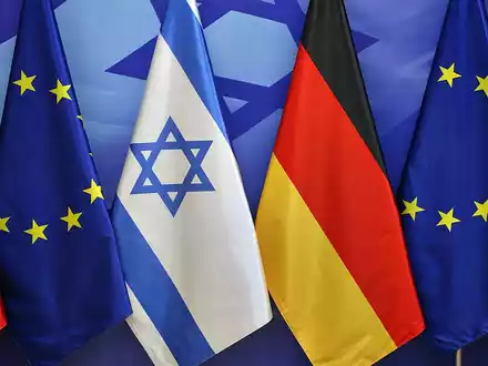 Fahnen von EU, Israel und Deutschland (Archiv) - Foto: über dts Nachrichtenagentur
