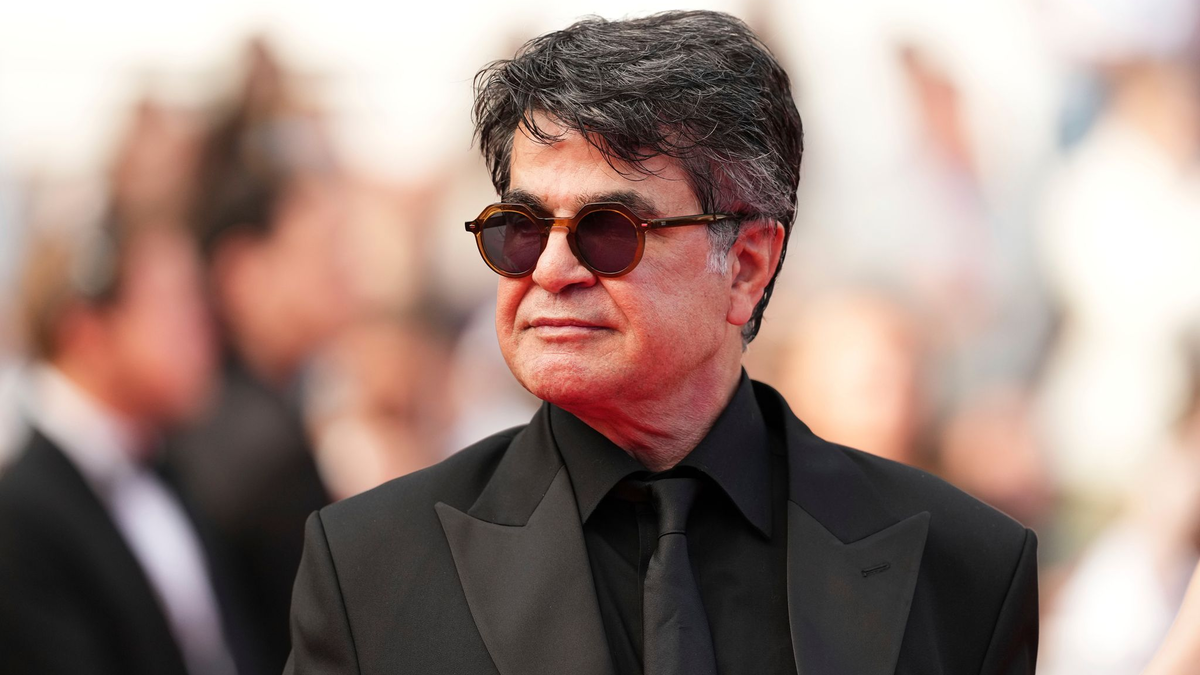 Der Hauptgewinner in Cannes, Jafar Panahi. - Foto: Scott A Garfitt/Invision/AP/dpa