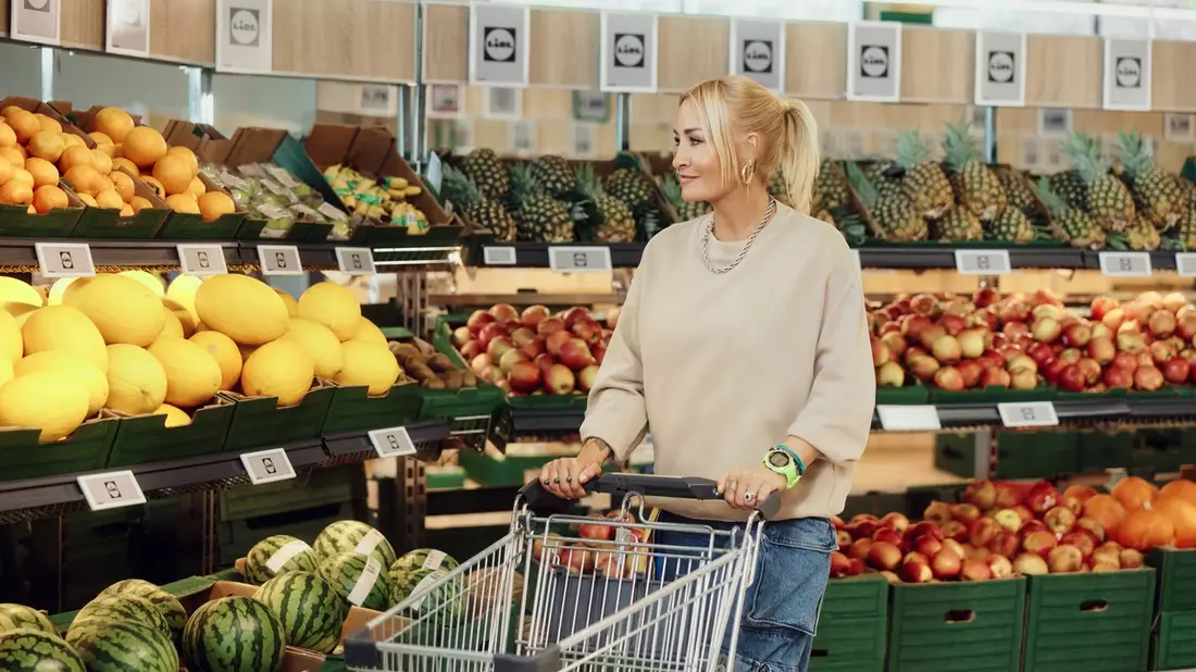 Sarah Connor stimmt mit Spar-Hymne auf historische Preissenkung bei Lidl ein - Bild: presseportal.de