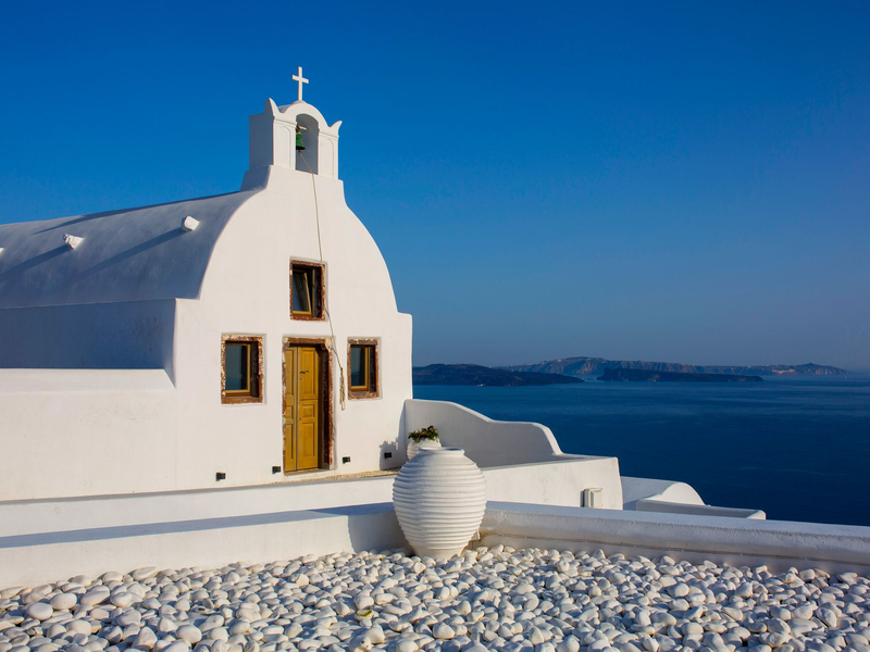 Immer mehr Deutsche zieht es im Urlaub nach Griechenland - Foto: picture alliance / Angelos Tzortzinis/dpa