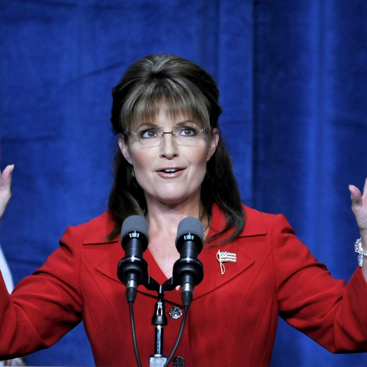 Die Republikanerin Palin fiel von Anfang an mit ihrem Look und ihrer Art auf. (Archivbild) - Foto: picture alliance / dpa